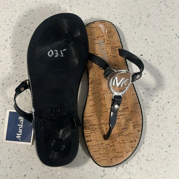 Michael Kors black flats NWT - Picture 3 of 3